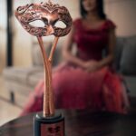 Vinusha Devi Instagram - 'Best Find- Vijay Television Awards-2022' Nothing short of a dream! 🥺 When I was called on the dias to receive the award from none other @praveen.bennett Sir, all I had in my heart was gratitude and only gratitude. Gratitude towards the audience who accepted me whole heartedly as Kannamma, Gratitude towards @globalvillagers our producer ‘venkatesh’ sir and @vijaytelevision whole team who trusted me with the character and let me live Kannamma in my way & last but not the least, heartful gratitude towards @praveen.bennett Sir who found me, mentored me, moulded me and made me believe I could be Kannamma in a very graceful way. I've put my heart and soul to fit myself as Kannamma and extremely happy that the Channel has rewarded me with a prestigious award within a really short span. I'm taking this as a recognition as well as a motivation to step further and work hard to give the best of the best to the audience who have accepted me on screen! Thankyou could be a small word, but it's filled all over heart! ♥️♥️♥️ I wanted to speak all this on the stage, but it was an extremely emotional moment that my eyes were welled up completely out of happiness and gratitude. THANK YOU SO MUCH ! 🧿❤️ With love, Vinusha Devi G Outfit : @studio149 Shot by : @haran_official_ #kannamma #barathikannamma #vijaytelevision #7thvijayteleawards #bestfindoftheyear