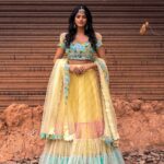 Vinusha Devi Instagram - Absolutely Loved my look for #vijaytelevisionawards - #preludeshow So cute & pretty outfit by @studio149 Accessories by @mspinkpantherjewel Photography by @haran_official_ Beautifully shot in a rustic place #vinushadevi #vijaytelevisionawards #preludeshow #bharathikannamma #kannamma
