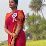 Vinusha Devi Instagram - Celebration started ❤️ Guess who captured these beautiful pictures for me 🤭 #vijaytelevisionawards #barathikannamma #promoshoot #vinushadevi #kannamma