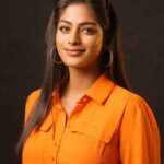 Vinusha Devi Instagram - Watch barathikannamma season 2 team on #startmusicseason4 today @vijaytelevision and have a entertaining sunday 🧡 #vinushadevi #barathikannamma2 #kannamma #chithra