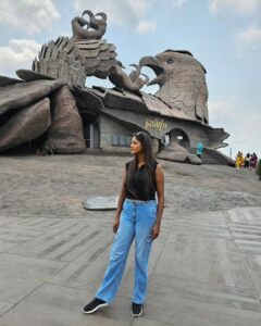 Vinusha Devi Instagram - Day 1 in varkala vacation #jatayu ❤️

#explorewithme #vacation #varkala #jatayuearthcentre #vinushadevi