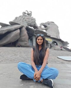 Vinusha Devi Instagram - Day 1 in varkala vacation #jatayu ❤️

#explorewithme #vacation #varkala #jatayuearthcentre #vinushadevi