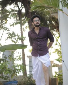 Vishnu Instagram - A simple Veshti n shirt looks better than a thousand business suits 😎
P.c @storiesbysidhu thanx for a amazing pics machan 🙌🏻 
.
.
.
#traditional #veshtisattai #love #passion #goals #kollywood #fitness #model #befit #actorlife