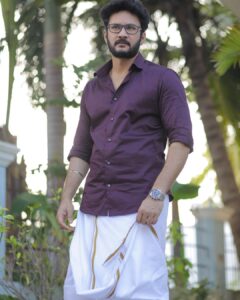Vishnu Instagram - A simple Veshti n shirt looks better than a thousand business suits 😎
P.c @storiesbysidhu thanx for a amazing pics machan 🙌🏻 
.
.
.
#traditional #veshtisattai #love #passion #goals #kollywood #fitness #model #befit #actorlife