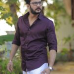 Vishnu Instagram - A simple Veshti n shirt looks better than a thousand business suits 😎 P.c @storiesbysidhu thanx for a amazing pics machan 🙌🏻 . . . #traditional #veshtisattai #love #passion #goals #kollywood #fitness #model #befit #actorlife
