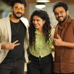 Vishnu Instagram - We Shine Together🫶🏻🩵🧿 . #wrap 🎬 @ahatamil . Missing you both partners🥲🌟 @vishnuvijay_offl @rjvijayofficial #friendshipsgoals #triosquad Chennai, India