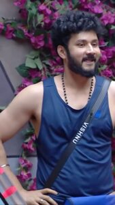 Vishnu Instagram - வீட்ட துடைக்க போவது யாரு 😅😂

#VishnuVijay #BB7 #BiggBoss #VVians #BBTamil #BBSeason7