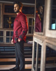 Vishnu Instagram - In the group, But not losing my individuality👁️ 
No intentions to hurt or hate , Just here to play the game 
.

.
.
Photography: @johan_sathyadas
Styling: @shreshta_iyer
Designer: @coax_couture 
Footwear: @gabicci_india 
Mua: @makeoverby_vibha
Editing: @thamodharan_bharath
Location: @theparkchennai 

.

.

.

.
#bigboss #VishnuVijay #VVonBB7 #VVians #VishnuVijayFans #kamalhaasan #kollywood #actor 
#VishnuVijayForLife  #VVLove #Disneyplushotstartamil #BiggBossTamil #BBT #BB7 #BBTamilSeason7 #பிக்பாஸ் #hero #vishnuvijay #instagram #vishnu #bigboss7 #instagood #viral #trending #instadaily #outfit #ootd #7 #fashion
