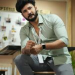 Vishnu Instagram - Self confidence is the best outfit, rock it and own it 🤩#thegreatindiancompany @ahatamil @kanaa_production #veramaarioffice #actor #fitnessfreak #model #love #passion #kollywood