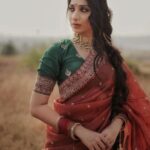 Vrushika Mehta Instagram - ज़रिया 🪔 . P.S: Consider this as my solo pre-wedding 🫣 📸 @ad_wait8 Edited by: @randomankit04 Thank you @kadhuwabanaras for customising this beautiful bridal saree for me ❤️ #wedding #bride #weddingphotography #bridalsarees #picoftheday