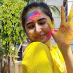 Vyoma Nandi Instagram - Happiest holi to everyone! May you be blessed with smiles and joys every single day of the year! Spread love happiness and laughter! So grateful I have my family with me this Holi 🥰😇💃🏻💃🏻💃🏻 #enjoy #happyholi #familytime #togetherforever