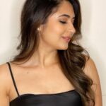 Vyoma Nandi Instagram - Ami je tomaar 👻👻👻 #bhoolbhulaiyaa2 #premierenight #ticketsbookkaro!!! . . . 💄💇🏻‍♀️ @mamtavyashah8874