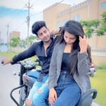 Yamini Singh Instagram - ज़रूर आएँगे ❤️❤️ @yaminisingh_official @khesari_yadav @iakhileshkashyap @singhvivek08 Gorakhpur