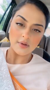 Yamini Singh Instagram - रंगदार तो हम हैं 🤭😜 

तुम्हारे लिए @singeranupma ♥️