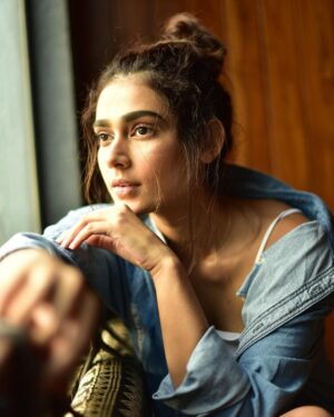Aakanksha Singh Instagram - A #throwbackpicture for you 🩵💁🏻‍♀️