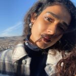 Aakanksha Singh Instagram - The sun and the shine 🩵 Morning people 😁