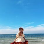 Aakriti Rana Instagram - SAVE THIS! You can plan your Sharjah itinerary accordingly. I’ve visited UAE so many times but never that there’s so much to do in Sharjah. 1) You must stay in one of the unique resorts. Sharjah has so many of those. My favourite ones are the Kingfsher Lodge for the sea view, Moon Retreat for the unique stay and Mysk Al Badayer for the desert stay experience. 2) Visit Mleiha, a UNESCO World heritage site for desert safari during the sunset and have dinner while star gazing. Unlike the other safaris, you would get a beautiful Mountain View in the background. 3) In Sharjah shooting club, you can experience the thrill of shooting yourself. I was scared at first but it turned me it to be an incredible experience which I would remember forever. 4) Sharjah’s rain room is a permanent installation where you can get incredible pictures in the rain without getting wet. 5) We all love Indian food. Visit the Indian palace for the best Indian cuisines and for the beautiful view of the sea. My other favourites are The Sharjah Aquarium, Sharjah Safari, shopping in the local market and Beeha Headquarters for the architecture. Let me know if you have any questions. Comment below and I’ll get back ❤️ @visit_shj @thinkstrawberries #aakritirana #sharjah #uae #sharjahuae #thingstodo #itinerary #travelblogger #desertsafari #collab #visitsharjah #mysharjah #welcometosharjah #shj