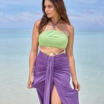 Aamna Sharif Instagram - Come out of the future! It is your dream.. You are not supposed to go anywhere… Be happy wherever you are…
