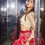 Aamna Sharif Instagram - Embrace the glitter and let your inner shine radiate.… . . . . . , . . In @raw_mango @sanzanyjewels @handbagsbybhavnakumar Styled by @shrushti_216 @mukeshpatilmakeup @chettiarqueensly 📷 @dinesh_ahuja
