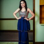 Aarthi Subash Instagram - #sunnakshathirathiruvizha 📸 @cloud9studioz Hairdo @rooba_hairstylist . #suntv #actress #anchor #model #aarthisubash☺️☺️☺️ Salem