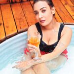 Aashika Bhatia Instagram - Cheers🥂