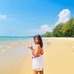 Aashika Bhatia Instagram - Can i just live here forever please 😚♥️ . . #thailand #phuket #fairplay #beachparty #fairplayexclusive @fairplay_india Phuket Island, Thailand