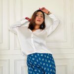 Aashika Bhatia Instagram - Mai hosh tu nasha🤍💙 Outfit: @nazaakatsj