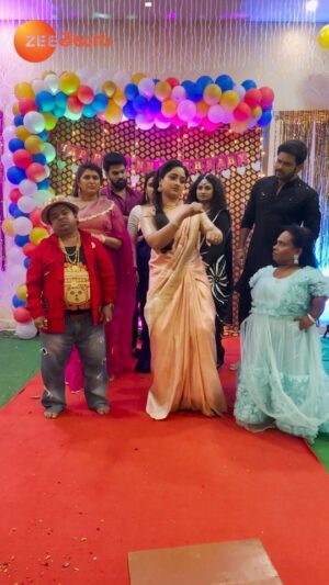 Aashika Padukone Instagram - W.O.W Super 👌👌

#Trinayani #TrendingReelsOnZee #ZeeOnTheGoReels #ZeeTelugu 

@ashikapadukone_official @anilchowdary._ @itsme_anusha1 @vishnupriyaaofficial @jayaram.pavithra @vijaya_viji_official