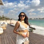 Aashna Shroff Instagram - ☀️ 🌊 on my mind wearing @arabellaaofficial, @shopeurumme jewellery, @versace sunglasses Atlantis The Royal