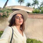 Aashna Shroff Instagram - the time I got all dressed up to go riding with @amanbagh’s beautiful Marwari horse, but instead fell in love with her and ended up missing out on the riding experience because I spent the entire 30 minutes just asking questions about her and her life 🙈 well at least I got some pictures 😅 Amanbagh