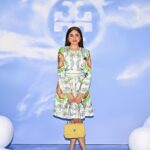 Aashna Shroff Instagram - On cloud nine with @toryburch herself, for a very special dinner on our first night in Singapore!☁️ Can’t wait to finally show you the rest of our experience, but before that, can we please have a moment for the Tory Burch SS23 look I’m wearing and the stunning #ToryBurchHome dinner setup, because I pretty much spent the entire evening in awe💙 #collab @reliancebrandsltd Singapore, Singapore