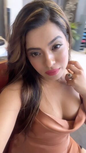 Aasma Sayed Instagram - Because it’s #trending and #good 

#🤎 

#brave and #beauty