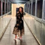 Aasma Sayed Instagram - Sometimes some places 🔜 #aasma #aasmasyed #aasmali1 🅰️ Andheri West