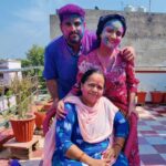 Aastha Chaudhary Instagram – Happy Holi to all 🌈🌸💗
#famjam #firstholiaftermarriage #holifestival #festivalseason #festivalsofindia Alwar City, Rajasthan, India