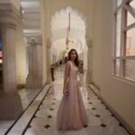 Aditi Arya Instagram - And in clothes stolen from my sister