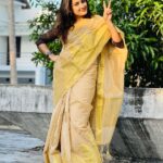 Aditi Ravi Instagram - adichumatal of amma’s saree 😎✌️ #howsit ? #instagram #morning #post #smile #peaceout ✌️#sunshine