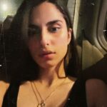 Aisha Ahmed Instagram - . Bombay traffic so bad, it’ll drive you vain 🤝