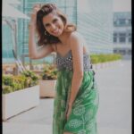 Aisha Ahmed Instagram - . Big smiles cause 2 days to go for #MinusOne New Chapter releasing on @lionsgateplayin ☀️ . Make up by @taskeen_c Hair by @minikami1 Styled by @ojaskolvankar Asst by @nahidnawaaz Dress from @shopverb Earrings from @blingsutra ✨