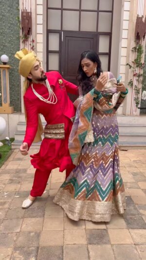Aishwarya Khare Instagram - Haath Nhi Uthana Tha Na 😂😂🤣

#reels #rishmi #funnyreels