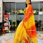 Aishwarya Khare Instagram - ♥️💛 @aishwarya_khare . . Styled By:- @nehaadhvikmahajan 👗Outfit:- @neerusindia