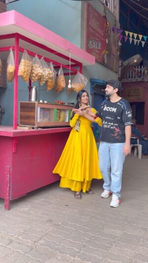 Aishwarya Khare Instagram - Khayal Rakhna Padta Hai 🤣🤣😂😂

#reels #funnyreels #rishmi