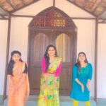 Aishwarya Pisse Instagram - Blooper alert!! #ranuranuantunechinado #instatrends #dancemodeon💃 #shotgapfun #shootingday #shootingfuntime #coartists #crazypeople #funtime #mukkupudakaserial #serialfamily #zeeteluguserials #zeetelugu
