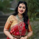 Aishwarya Pisse Instagram - Being urself is the most beautiful thing….😉 Jewellery: @emmadi_silver_jewellery_hyd Outfit: @maramsclothing_official Styling: @priyareddy_baddigam Pc: @maturi_venky Hairstyle: @praneetha_beautymakeover