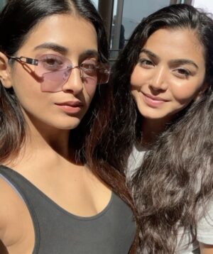Akshata Sonawane Instagram - Our cruise trip in a nutshell 🌰 

Don’t miss the last picture 🤫🤣