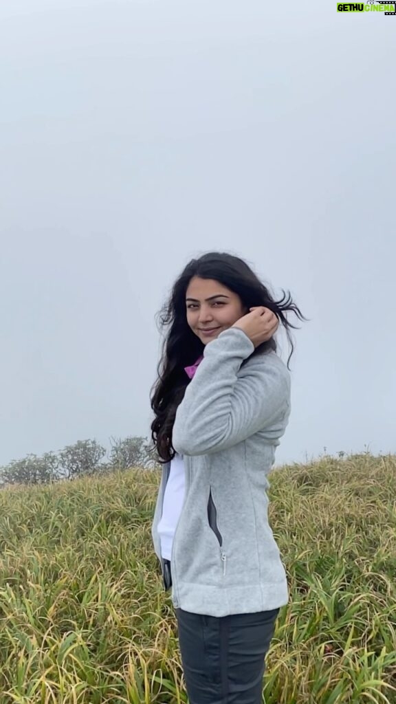 Akshata Sonawane Instagram - I now fully understand how essential it was for me to go on these solo treks, to take myself out on wine dates, to learn to enjoy my own company, for those million pep talks in the morning, for all the affirmations..to finally find a place where I can give and receive abundance of love. A year ago I was in a place where I felt completely lost. I remember feeling liberated after completing this trek. Not just the sense of summiting a mountain but a fulfilling self-love journey. I did leave some emotional baggage along the trail, I learnt how to let go of the past and picked my broken pieces up..with every step, with each exhale. And today, if I hold myself together, it is because I could let myself fall apart gracefully. After all, I know I got my back ❤ Sandakphu
