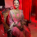 Akshata Sonawane Instagram - Less is more ✨ A minimal royal look for @akshatasonawane 💕 Fresh dewy look to complement those hues of pink. It was fun dolling her up 💖 . #weddingmua #muabride #bride #wedding #hairstyles #hairart #hairoftheday #explore #trending #makeupandhair #maharastrianbride #indianbride #royalmakeup #dewylook #glam #bridalglam #haldifit #bridalmakeup #mumbaimakeupartist #bridallook #pujathakkar #royallook Mumbai - मुंबई