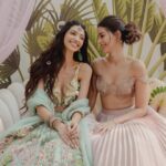 Alanna Panday Instagram - My Bride Tribe for life 🤍 This was such a special day with my girls. My sisters @aaliyawashere @alizehagnihotri threw me the most gorgeous Mehndi! @rysapanday surprised me from LA and @ananyapanday helped her plan everything. So many happy tears were shed this day. Love you guys more than anything 🥹