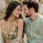 Alanna Panday Instagram - Tropical Rainforest couture by @rahulmishra_7 for our Tropical Oasis Mehndi 🌿 🦜🦒 Shot by @thehouseontheclouds Styled by @stylebyami Jewellery @shriparamanijewels