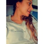 Aleeza Khan Instagram - Happy weekend peoples 💜💜💜 Lokhandwala Complex