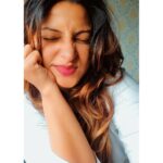 Aleeza Khan Instagram - Happy weekend peoples 💜💜💜 Lokhandwala Complex